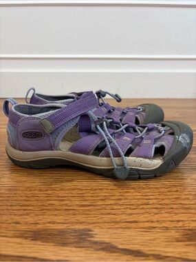 KEEN Purple Closed-Toe Adventure Watersports Hiking Sandals (5)